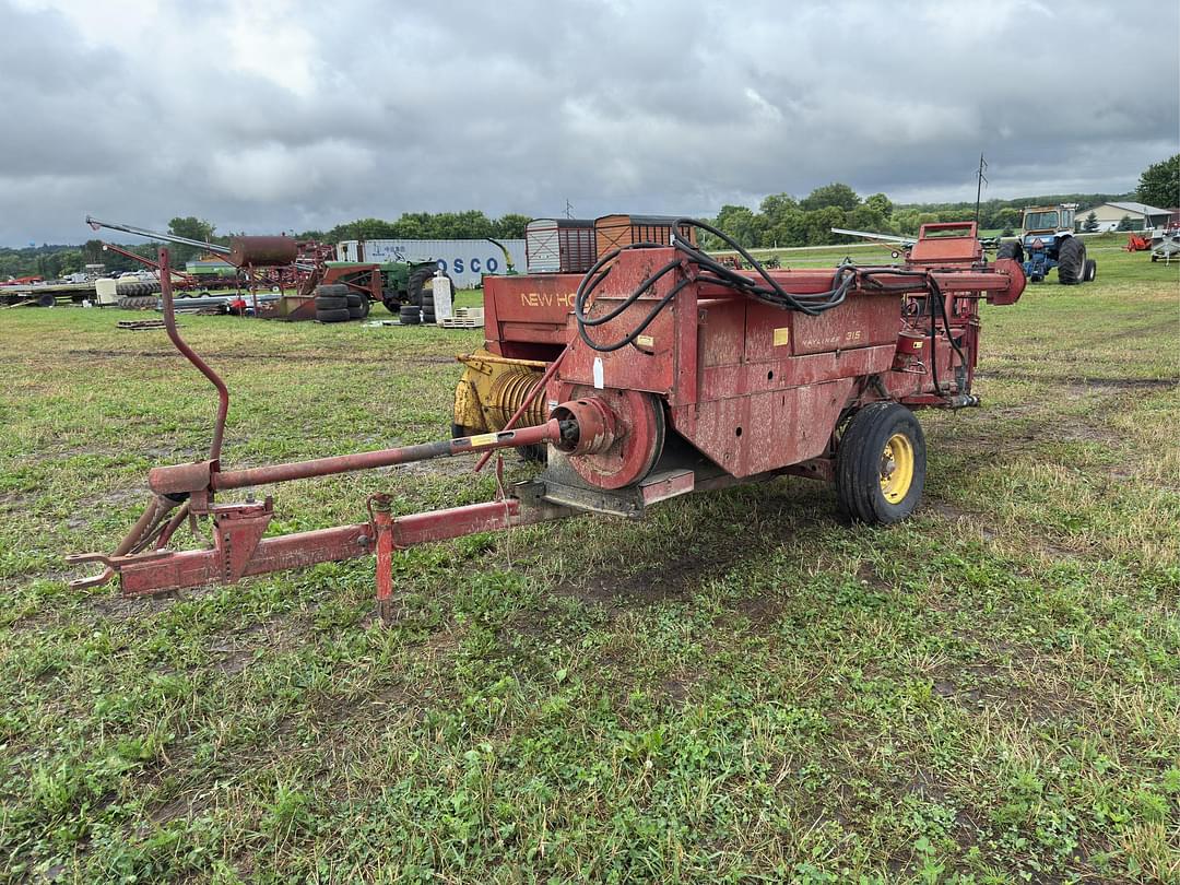 Image of New Holland Hayliner 315 Primary image