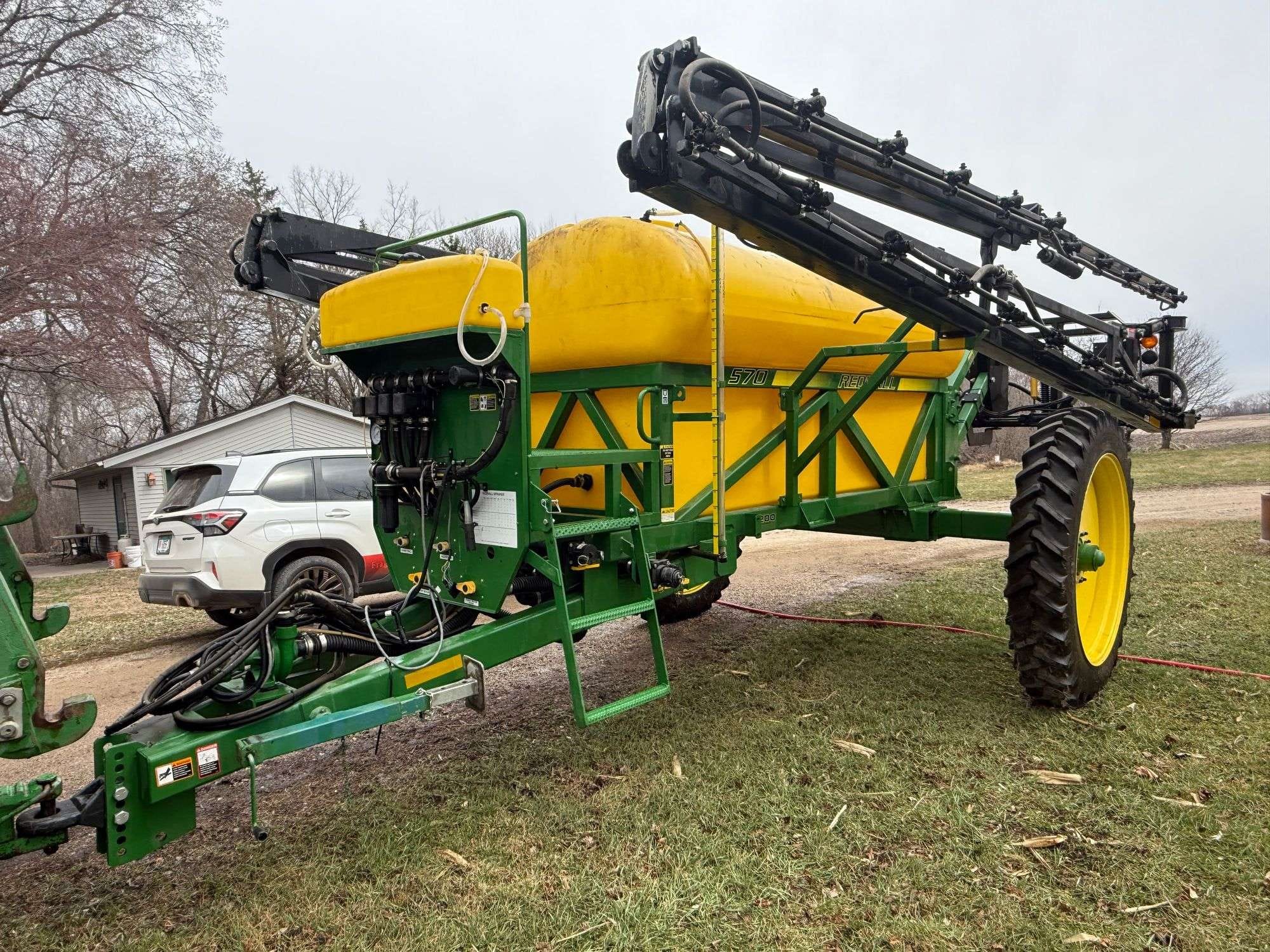 Redball 570 Equipment Image0