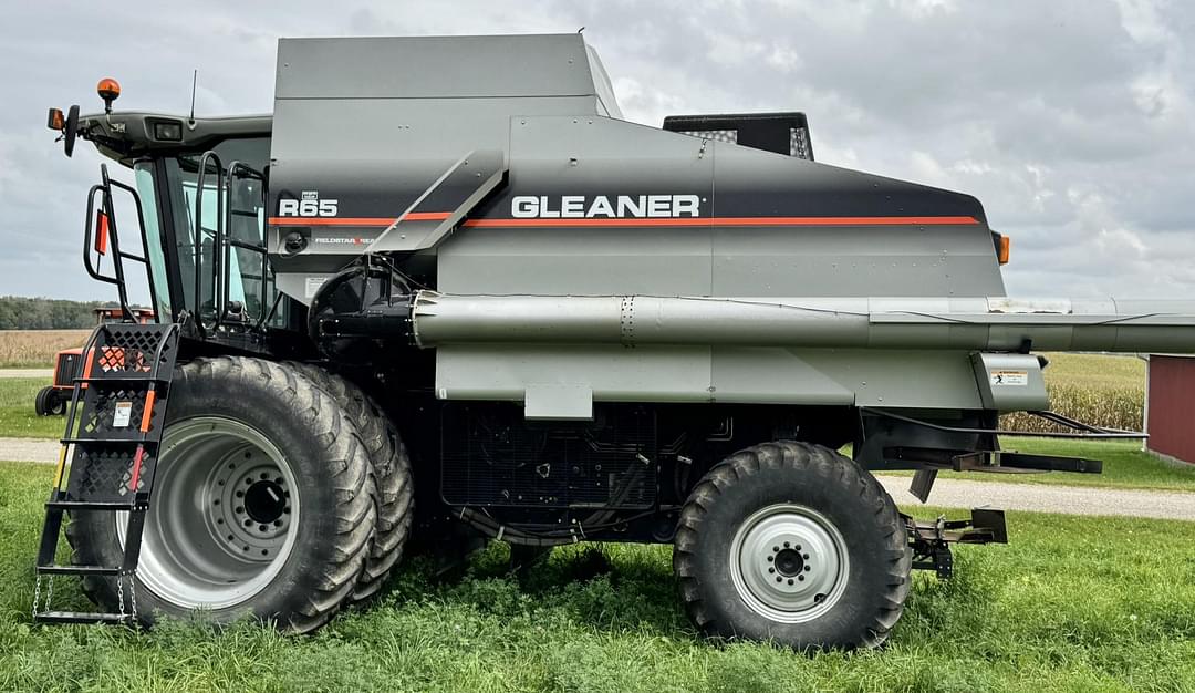 Image of AGCO Gleaner R65 Image 1