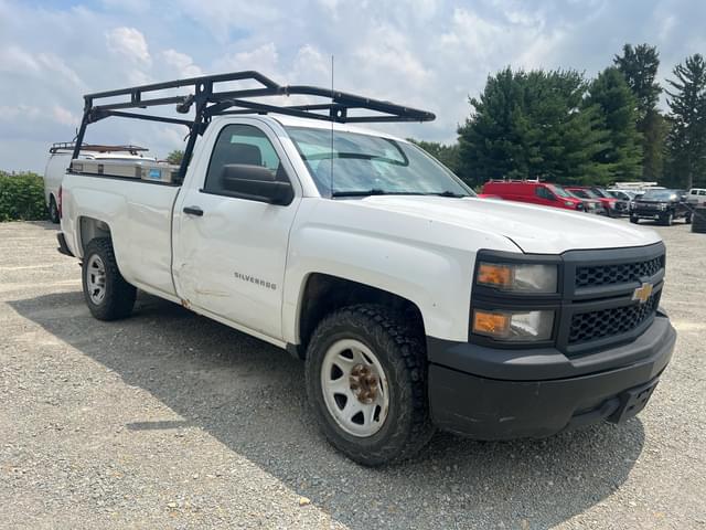 Image of Chevrolet Silverado equipment image 4