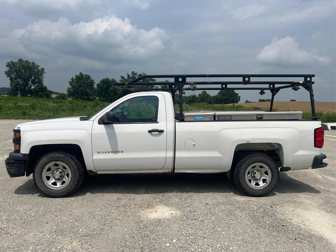 Image of Chevrolet Silverado Primary image