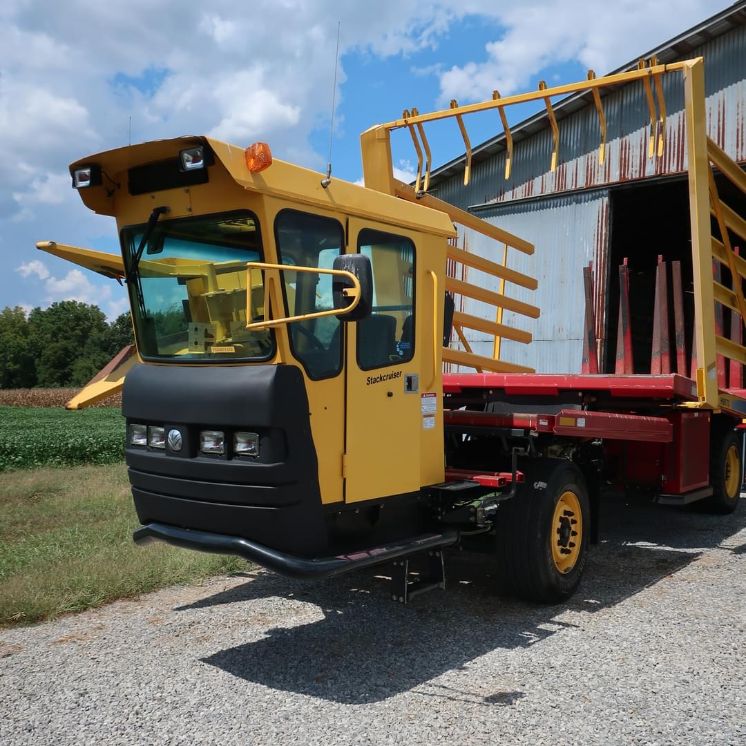Image of New Holland Stack Cruiser Primary image