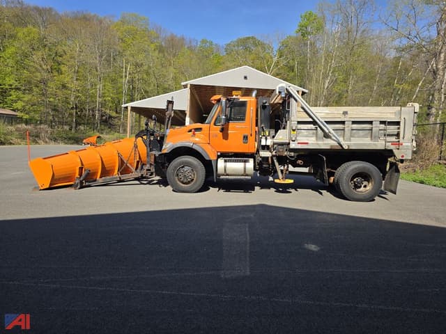 Image of International Workstar 7500 equipment image 1