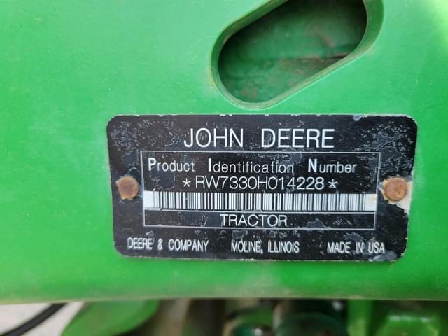 Image of John Deere 7330 equipment image 4