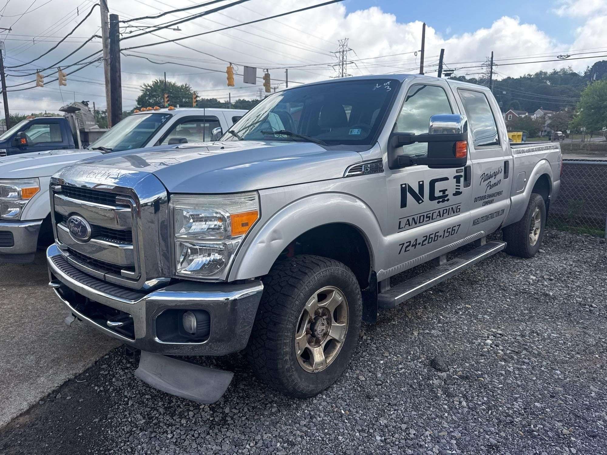 2011 Ford F-250 Equipment Image0