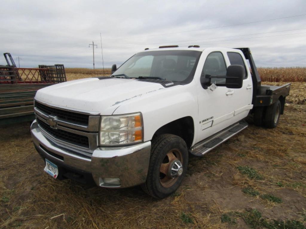 Image of Chevrolet 3500HD Primary image
