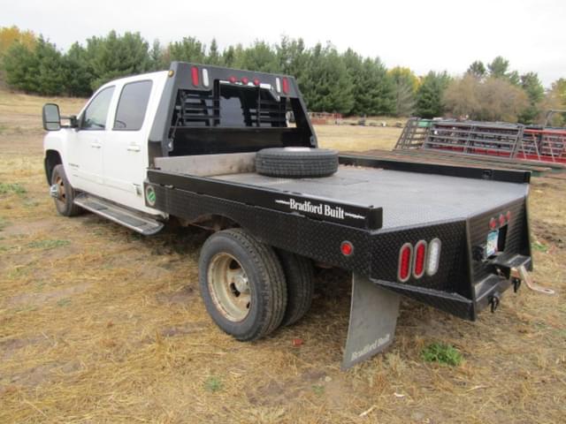 Image of Chevrolet 3500HD equipment image 4