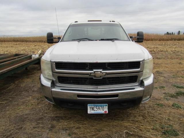 Image of Chevrolet 3500HD equipment image 2