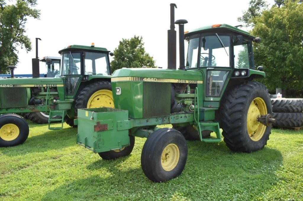 Image of John Deere 4440 Primary image