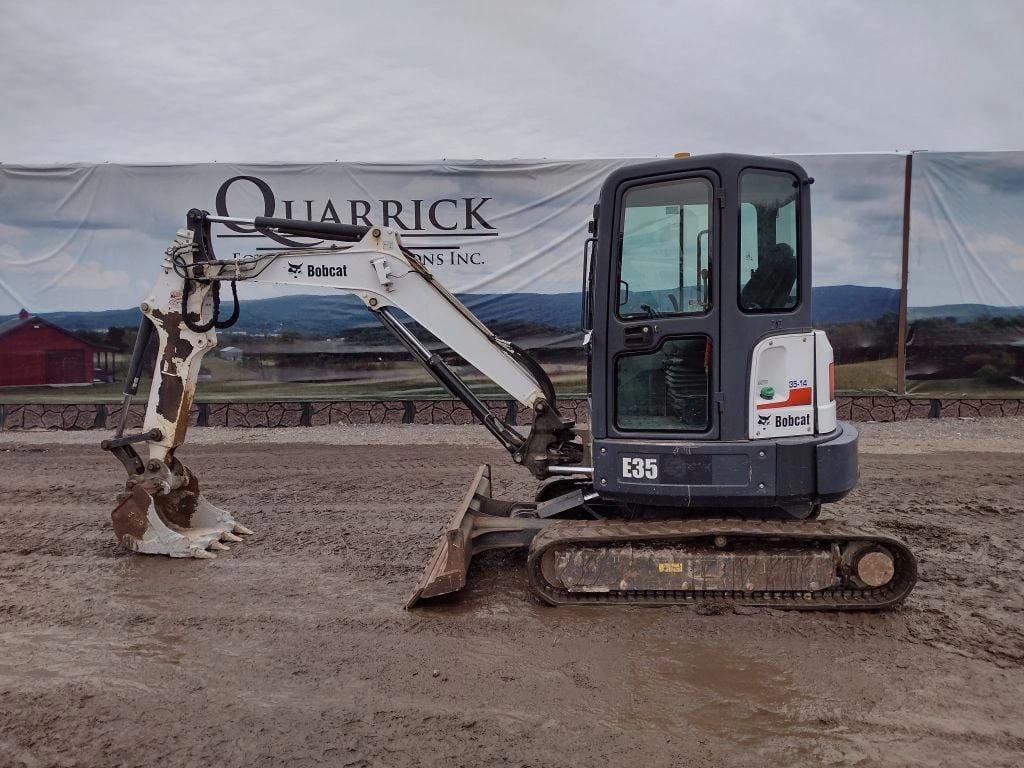 2014 Bobcat E35 Equipment Image0