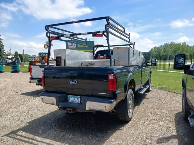 Image of Ford F-250 equipment image 4