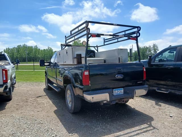 Image of Ford F-250 equipment image 2