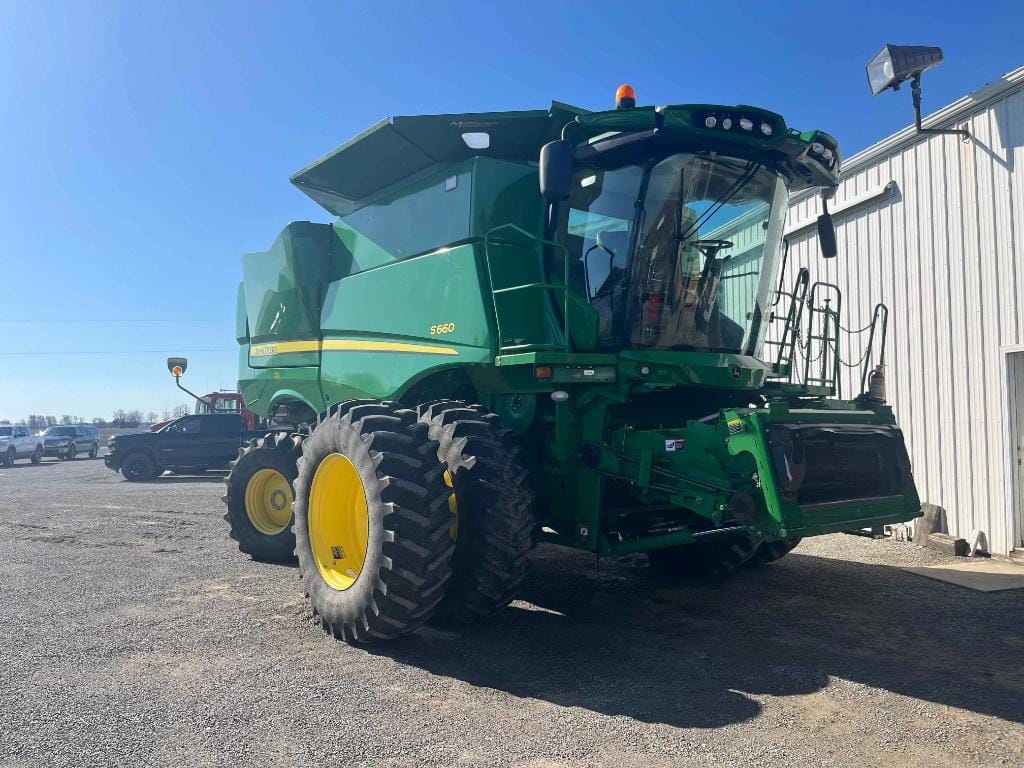 Main image John Deere S660