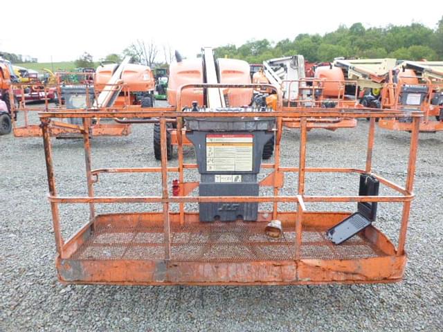 Image of JLG 400S equipment image 2