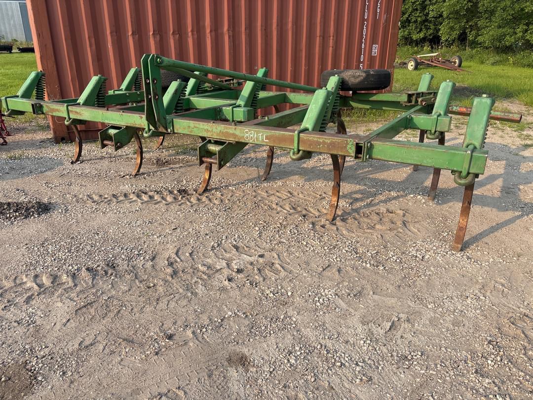 Image of John Deere 1600 Primary image