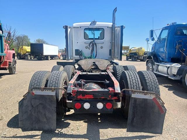 Image of Kenworth T680 equipment image 3