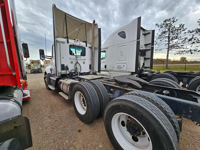 Image of Kenworth T680 equipment image 2