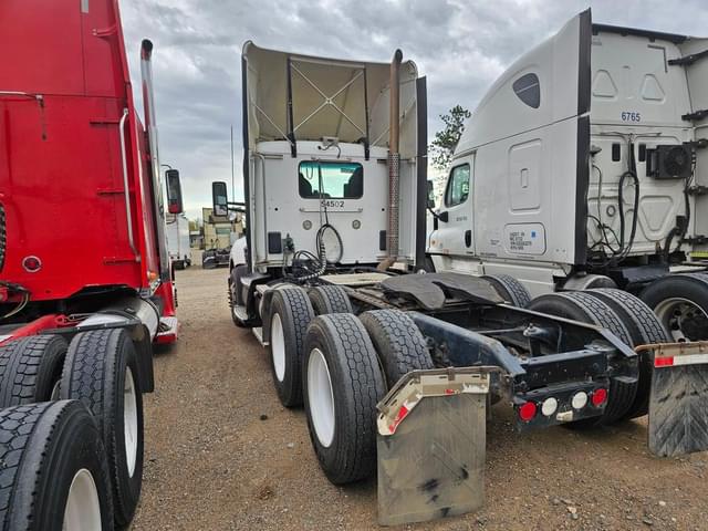 Image of Kenworth T680 equipment image 3