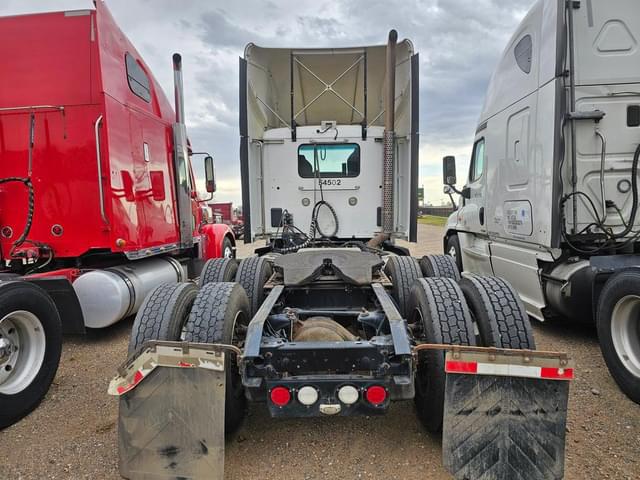 Image of Kenworth T680 equipment image 4