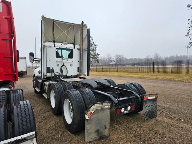 Image of Kenworth T680 equipment image 3