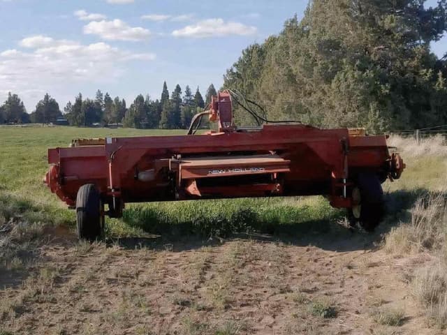 Image of New Holland 114 equipment image 4