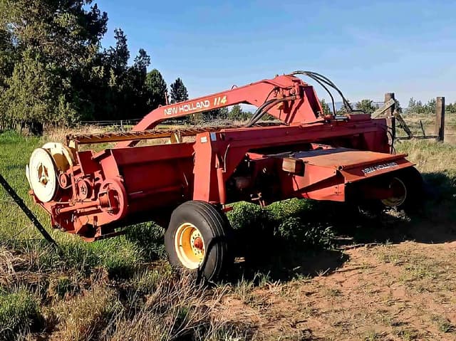 Image of New Holland 114 equipment image 3