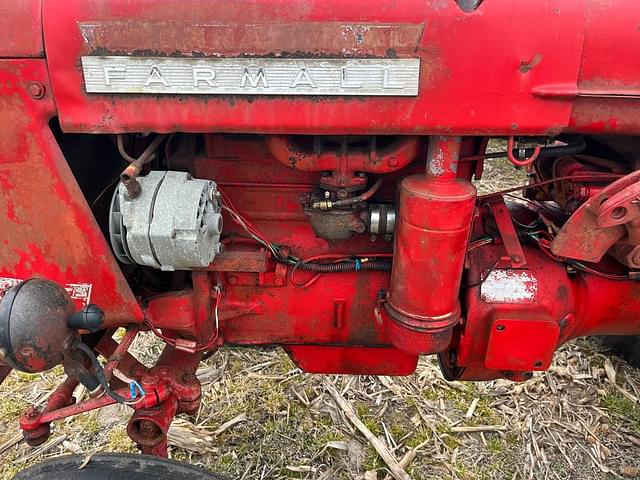 Image of Farmall 140 equipment image 2