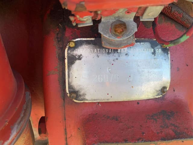 Image of Farmall 140 equipment image 2