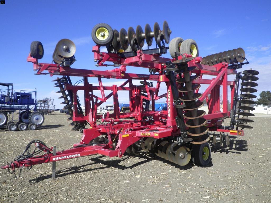 Sunflower 1435 Equipment Image0
