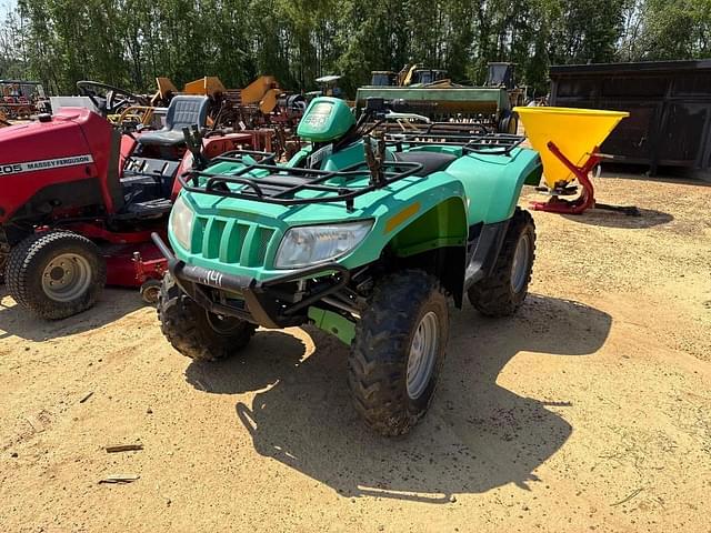 Image of Arctic Cat 550 equipment image 1