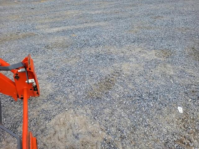 Image of Kubota L3902 equipment image 3