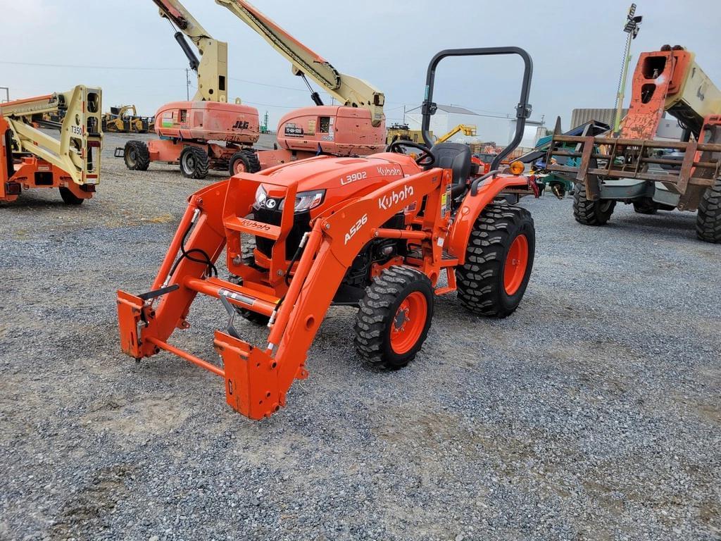 Image of Kubota L3902 Primary image
