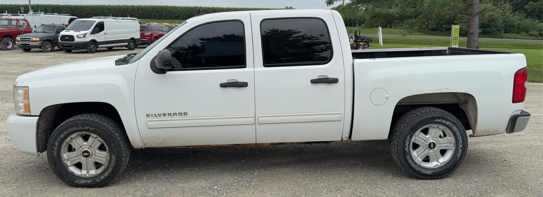 Image of Chevrolet Silverado Primary image
