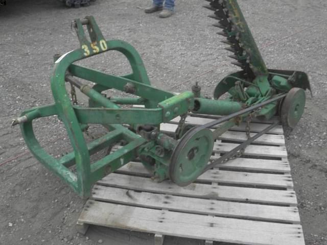 Image of John Deere 350 equipment image 3