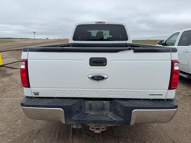 Image of Ford F-250 equipment image 2
