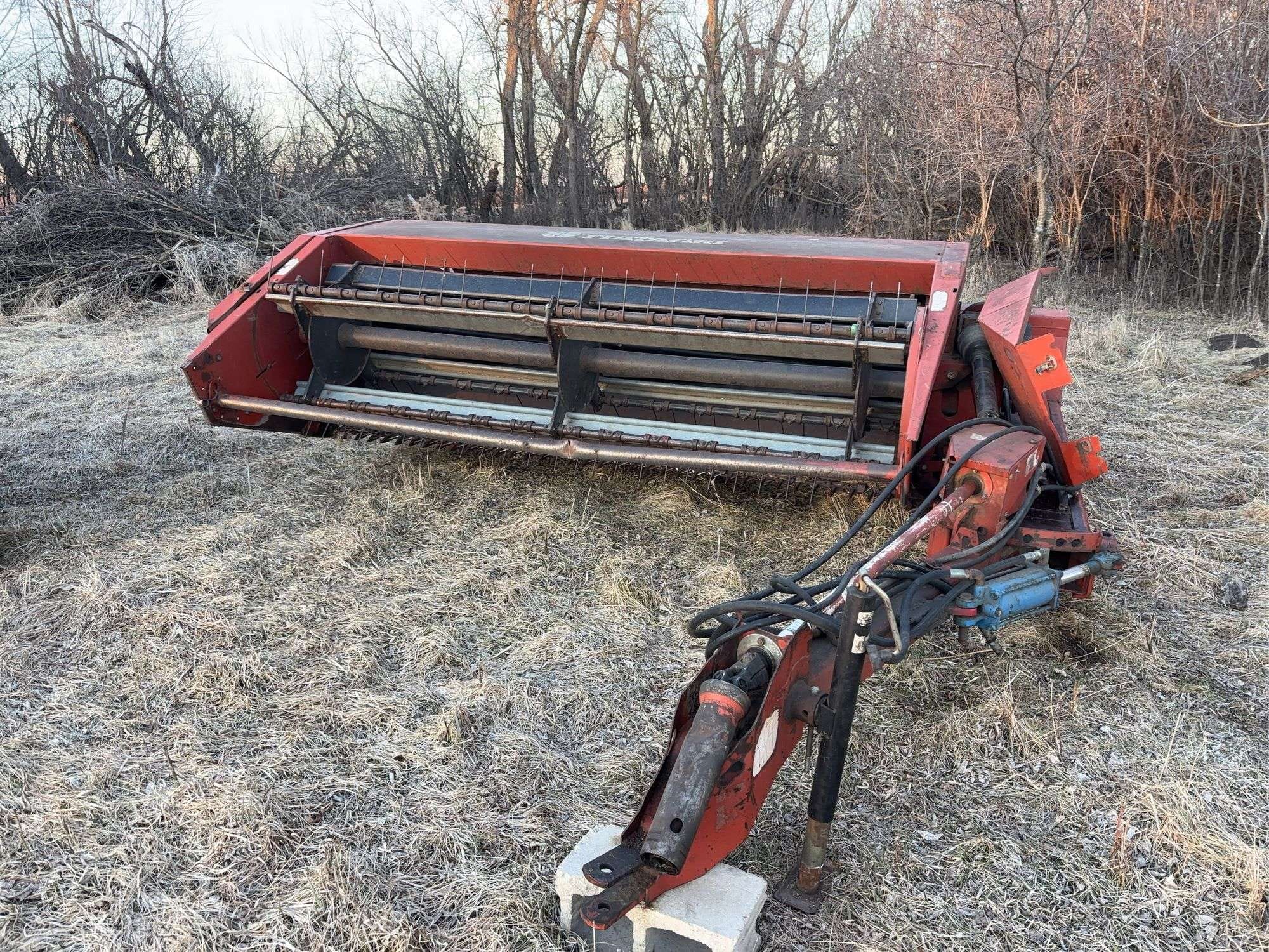 Hesston 1120 Equipment Image0