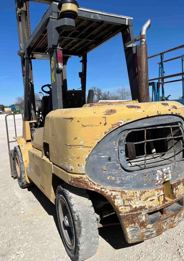 Image of Caterpillar DP40K equipment image 3