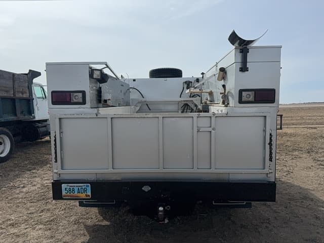 Image of Ford F-350 equipment image 2