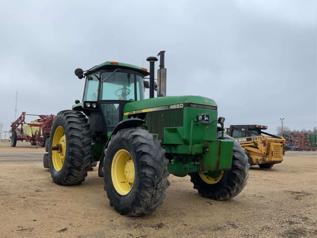 Image of John Deere 4850 equipment image 3