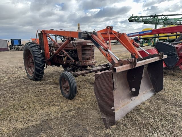 Image of Farmall H equipment image 4