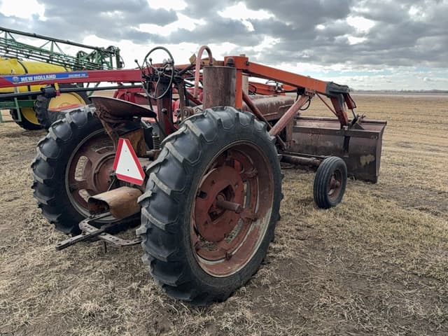 Image of Farmall H equipment image 3