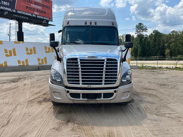 Image of Freightliner Cascadia equipment image 1