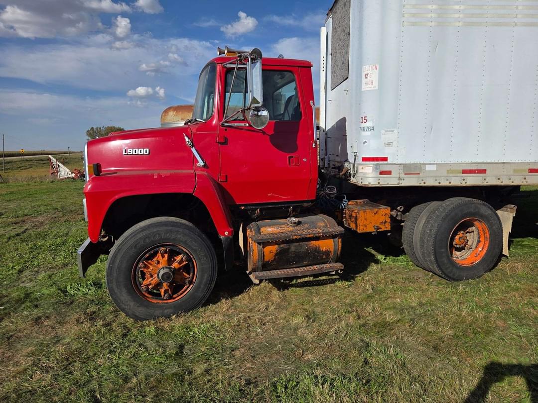 Image of Ford L9000 Primary image