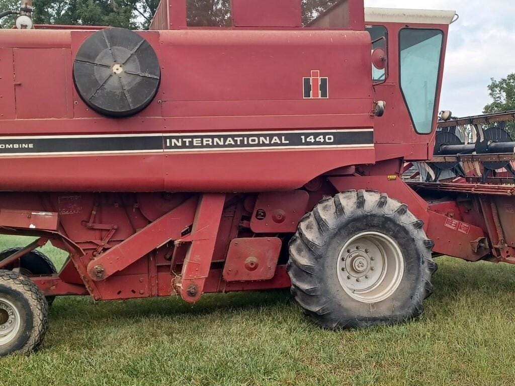 Main image International Harvester 1440