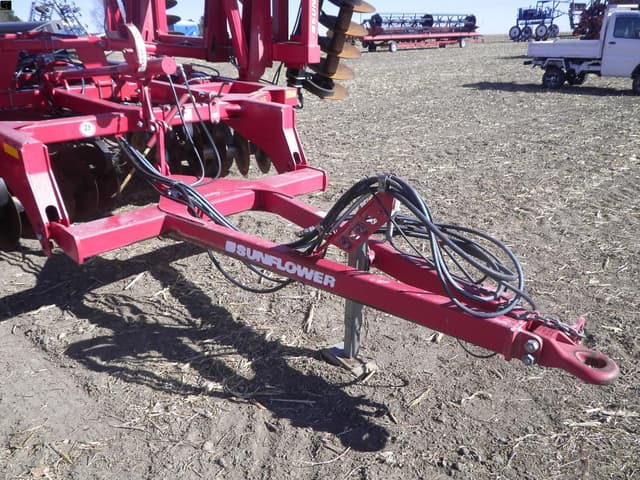 Image of Sunflower 1435 equipment image 4