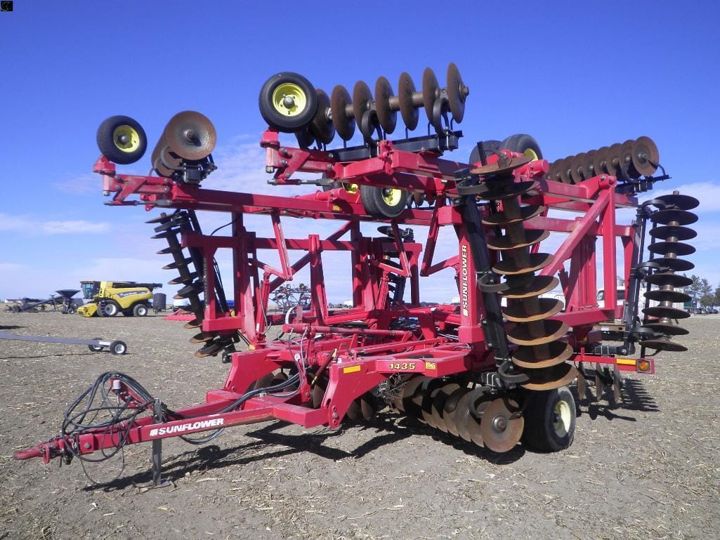 Sunflower 1435 Equipment Image0