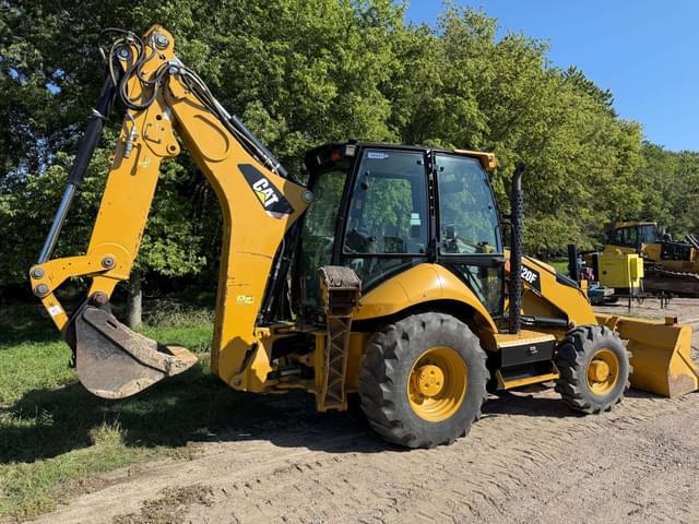 Image of Caterpillar 420F equipment image 4