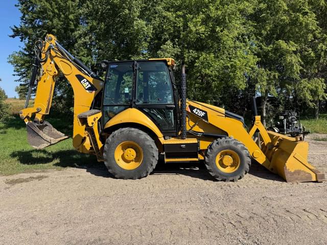 Image of Caterpillar 420F equipment image 3