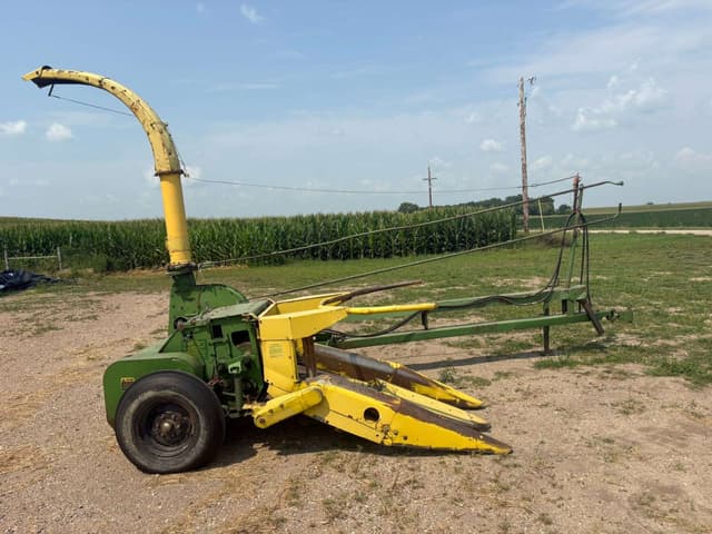 Image of John Deere 3800 equipment image 1