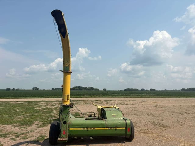 Image of John Deere 3800 equipment image 3